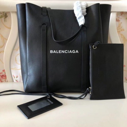 Ba*len*cia*ga-everyday-tote-3