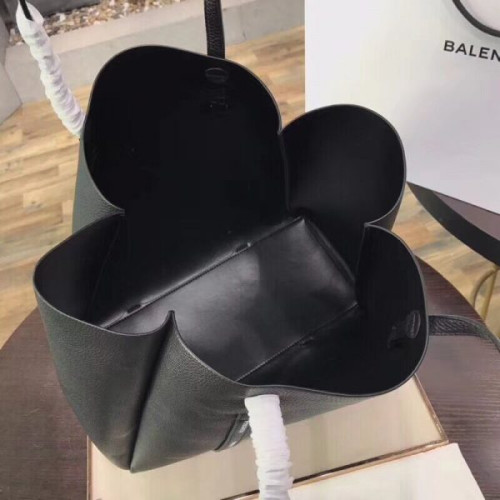 Ba*len*cia*ga-everyday-tote