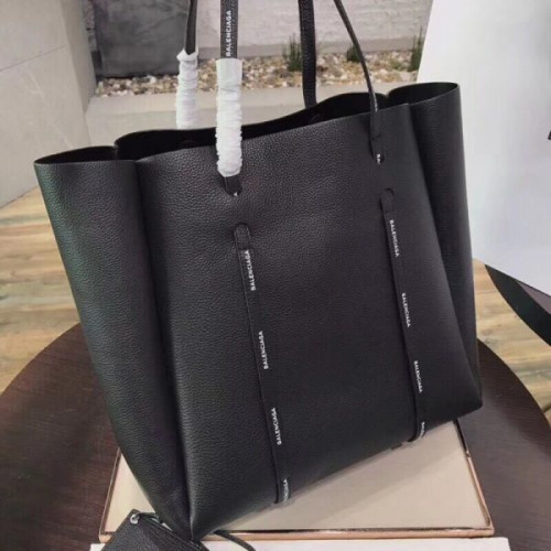 Ba*len*cia*ga-everyday-tote