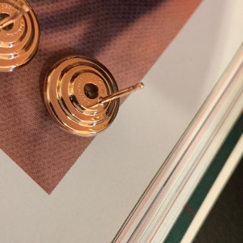 Ca*t*er-earring-7-2-4-2-5-2