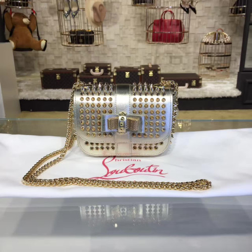 Ch**an-louboutin-shoulder-bag-5