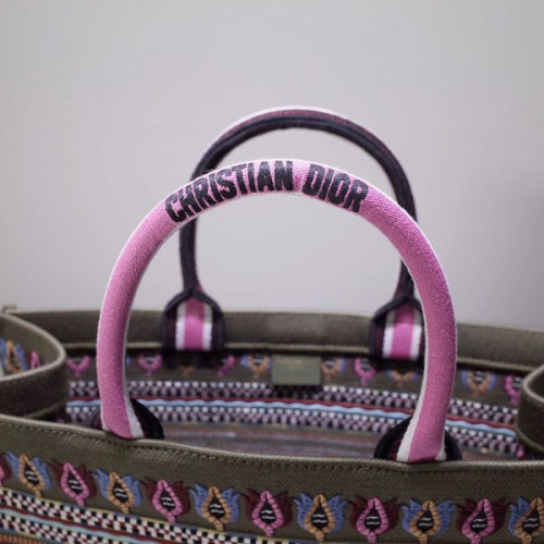 D*or-book-tote-bag-19