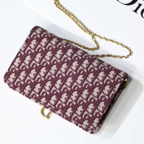 D*or-oblique-saddle-clutch-2