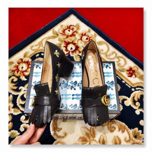 G*u*i-embroidered-leather-mid-heel-pump-2