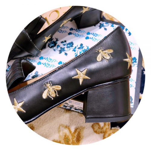 G*u*i-embroidered-leather-mid-heel-pump-2