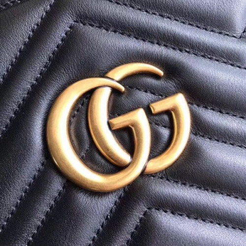 G*u*i-gg-marmont-matelasse-medium-tote-3