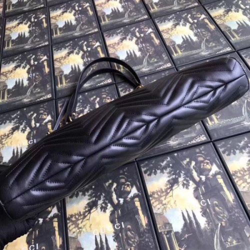 G*u*i-gg-marmont-matelasse-medium-tote-3