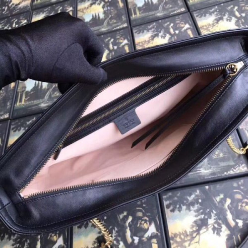 G*u*i-gg-marmont-matelasse-medium-tote-3