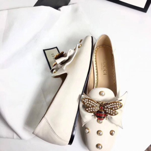 G*u*i-leather-ballet-flat-with-bow-2