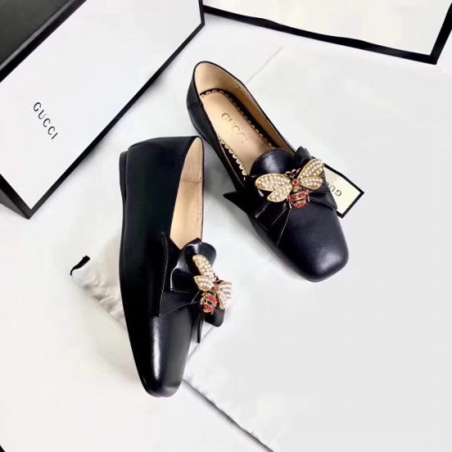 G*u*i-leather-ballet-flat-with-bow