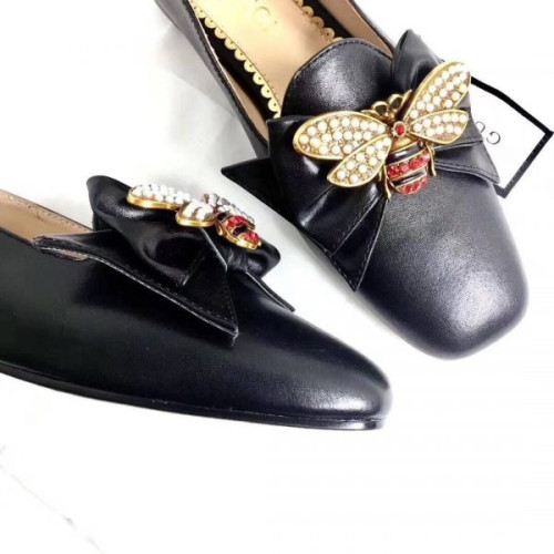 G*u*i-leather-ballet-flat-with-bow