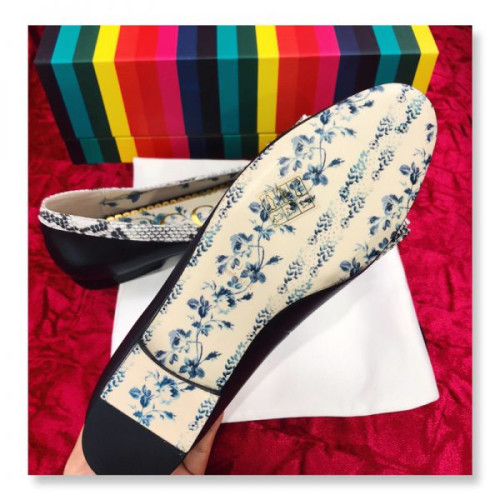 G*u*i-leather-ballet-flat-with-snakeskin-bow-2