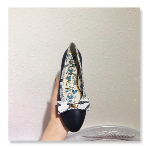 G*u*i-leather-ballet-flat-with-snakeskin-bow-2