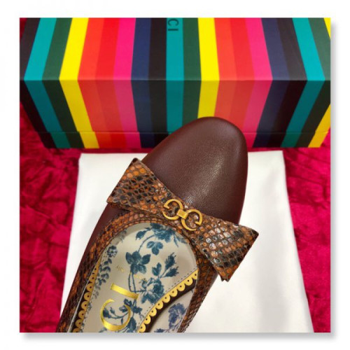 G*u*i-leather-ballet-flat-with-snakeskin-bow-3