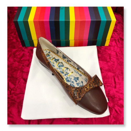 G*u*i-leather-ballet-flat-with-snakeskin-bow-3