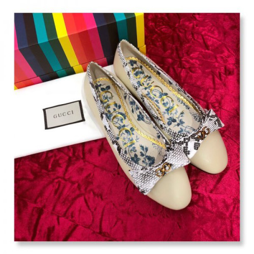 G*u*i-leather-ballet-flat-with-snakeskin-bow