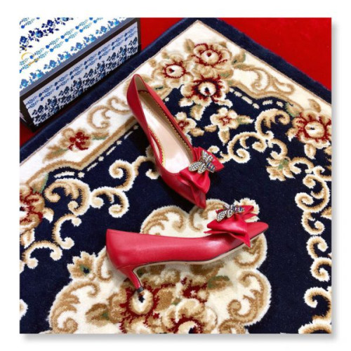 G*u*i-leather-pump-with-bow-3