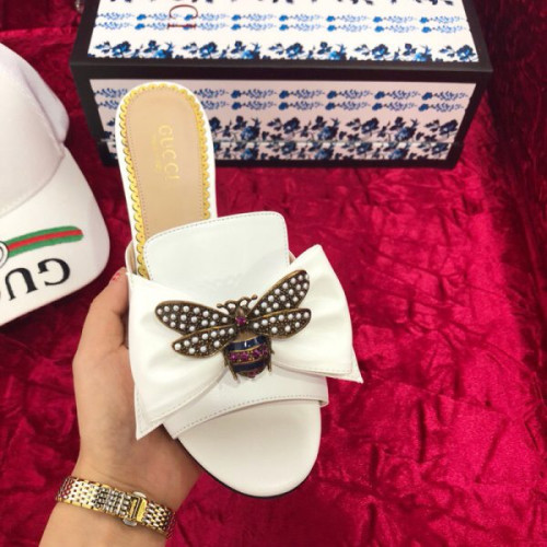 G*u*i-leather-slide-with-bow-2