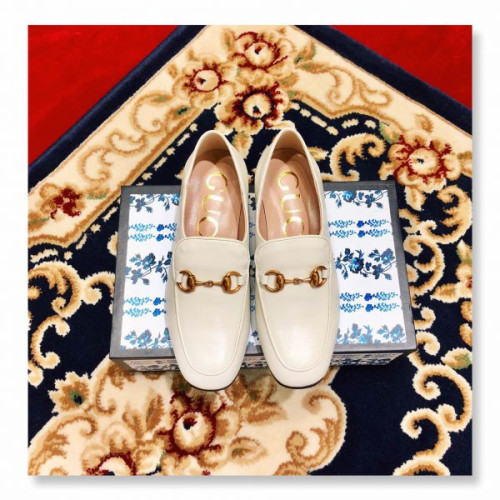 G*u*i-loafer-with-crystals-4