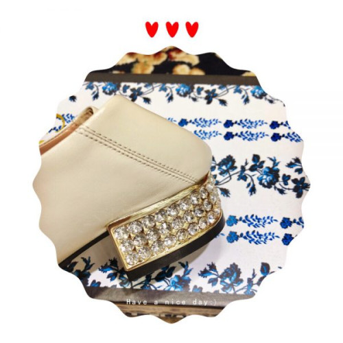 G*u*i-loafer-with-crystals-4