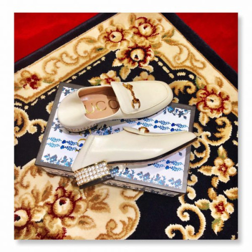 G*u*i-loafer-with-crystals-4