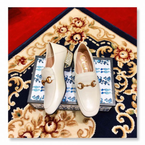 G*u*i-loafer-with-crystals-4