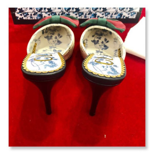 G*u*i-mid-heel-slide-with-web-bow-3