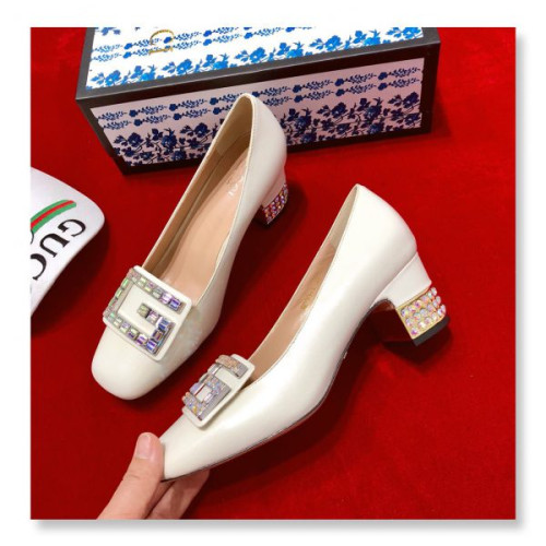 G*u*i-pump-with-crystal-3