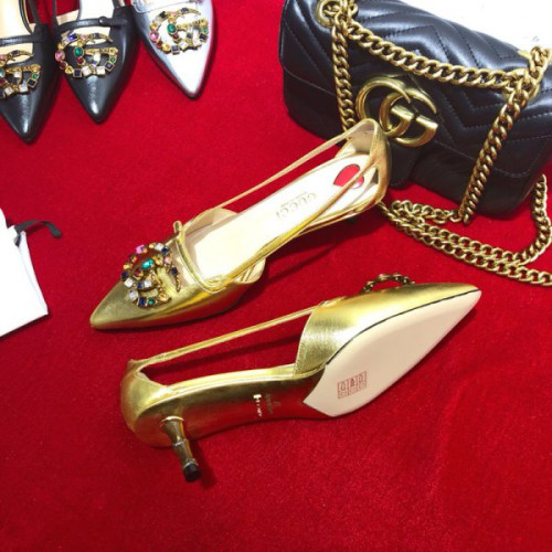 G*u*i-pump-with-crystal-5