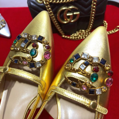 G*u*i-pump-with-crystal-5