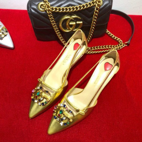 G*u*i-pump-with-crystal-5