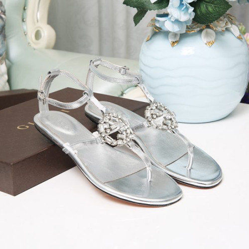 G*u*i-sandal-43