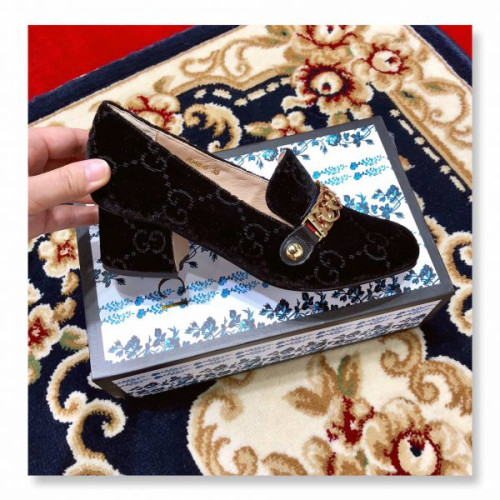 G*u*i-velvet-pump-heel4-5cm