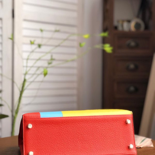 H**mes-kelly-28-5-6-7-2-3-6-4-3-2-3