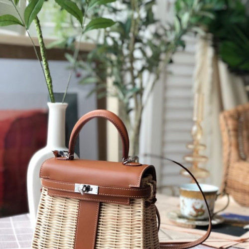 H**mes-kelly-picnic-10