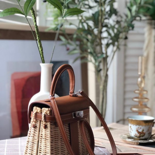 H**mes-kelly-picnic-10