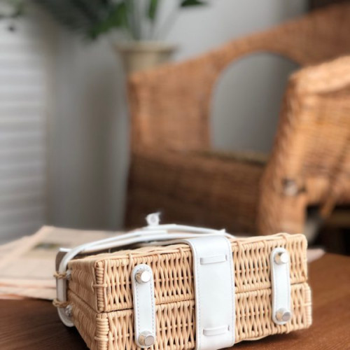 H**mes-kelly-picnic-11