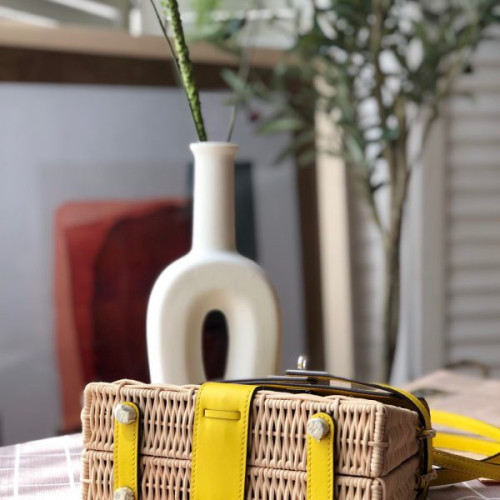 H**mes-kelly-picnic-20