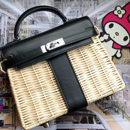 H**mes-kelly-picnic-3