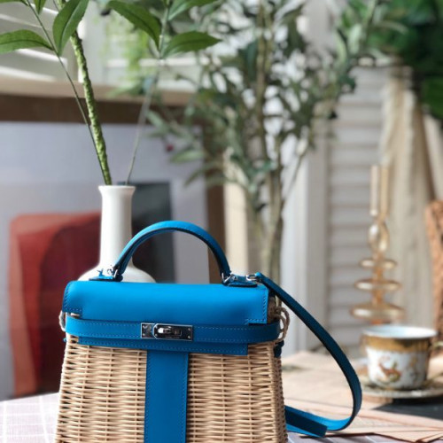 H**mes-kelly-picnic-7