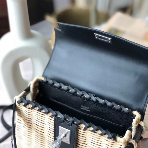 H**mes-kelly-picnic-8