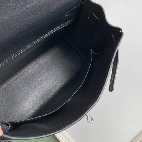 H**mes-lakis-kelly-32-3