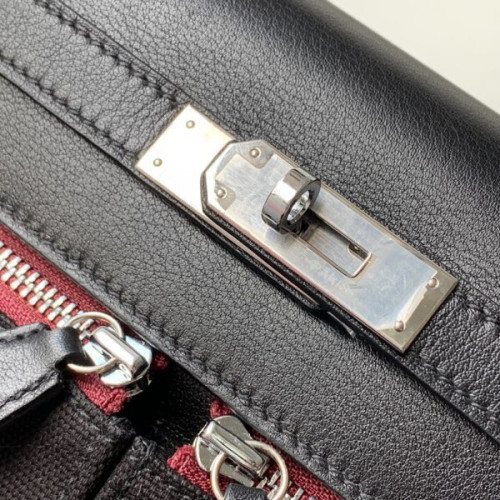 H**mes-lakis-kelly-32-3