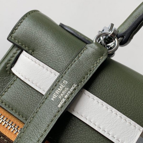 H**mes-lakis-kelly-32-4