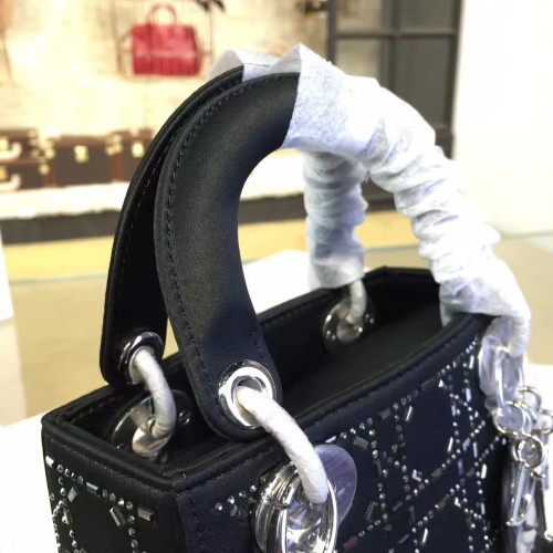 lady-D*or-replica-bag-4