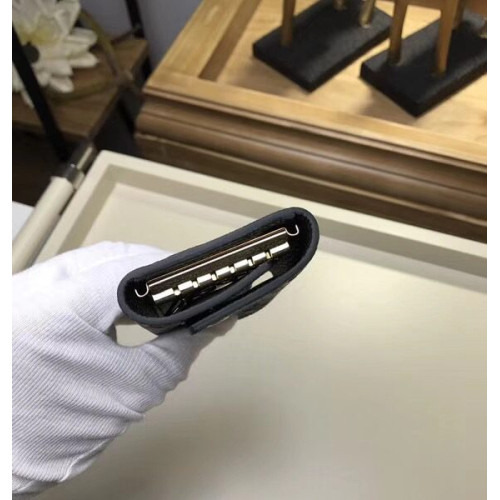 l0*is-V*t0n-6-key-holder-9