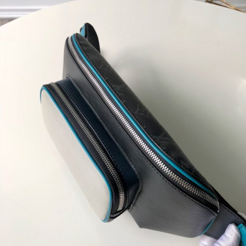 l0*is-V*t0n-bumbag-pocket-2