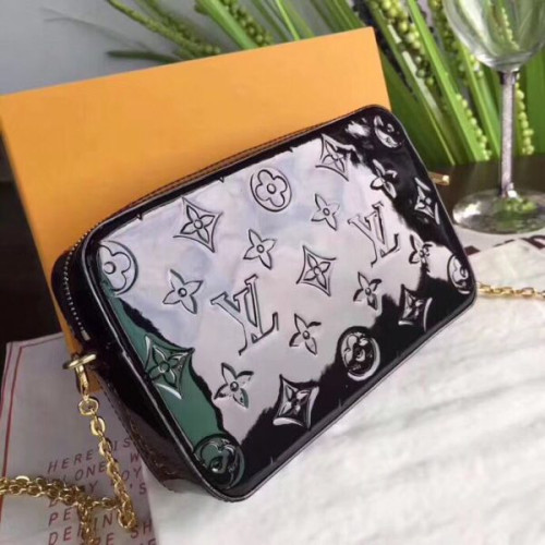 l0*is-V*t0n-camera-pouch-5