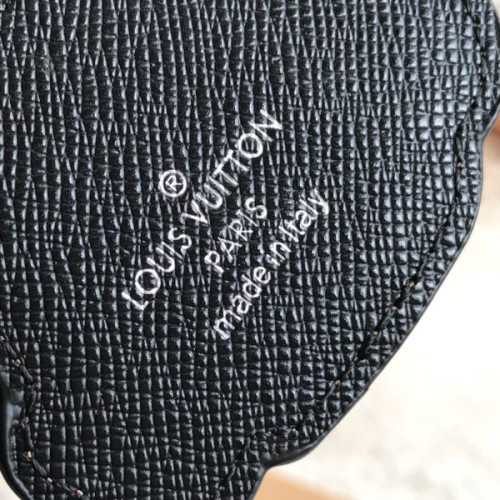 l0*is-V*t0n-dog-bag-charm-and-key-holder-2