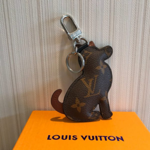 l0*is-V*t0n-dog-bag-charm-and-key-holder